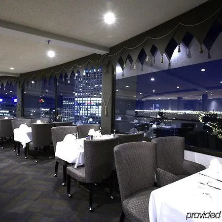 Chateau Lacombe Hotel 